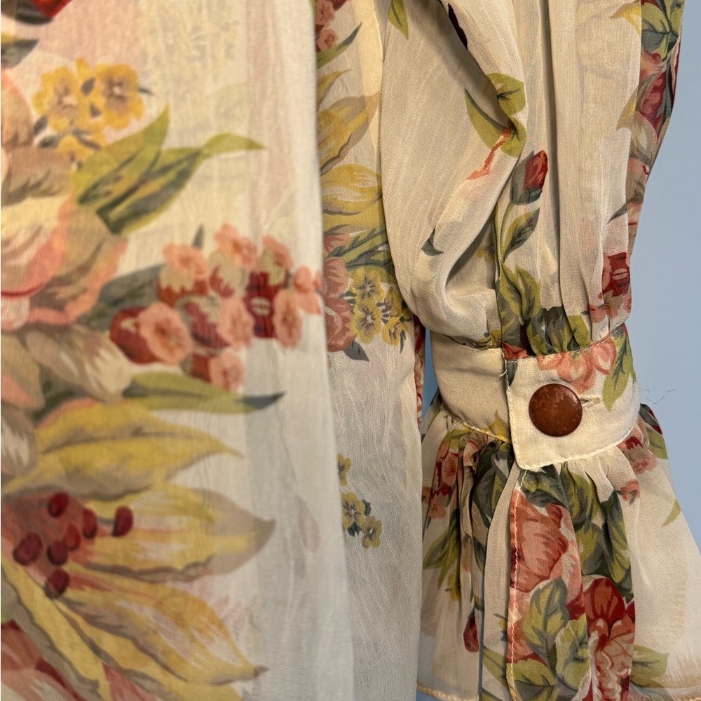 VINTAGE Floral Ruffle Blouse - Picture 7 of 7